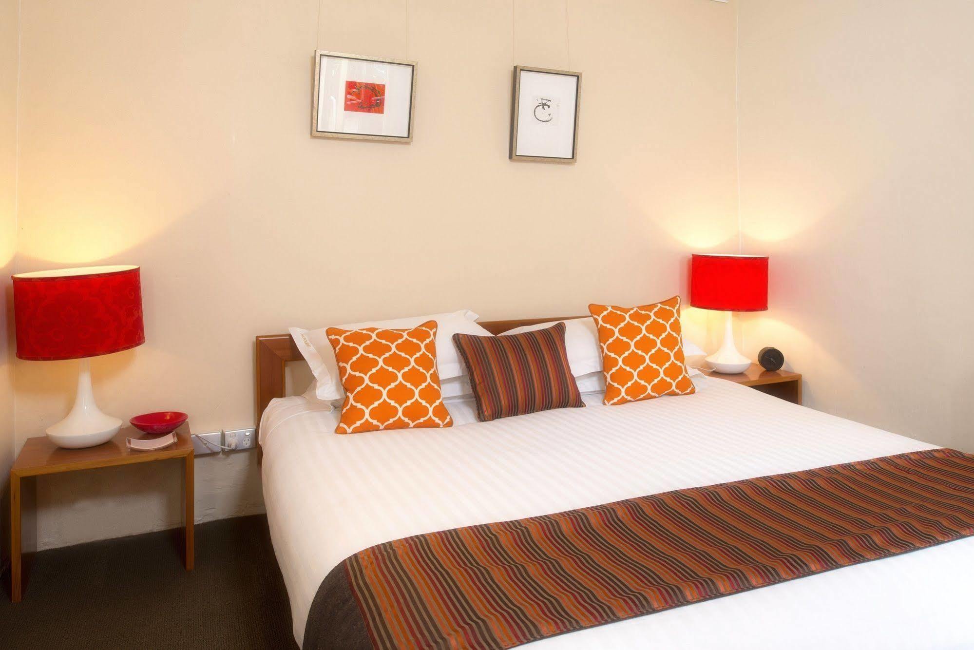 Twofourtwo Boutique Apartments Launceston Buitenkant foto